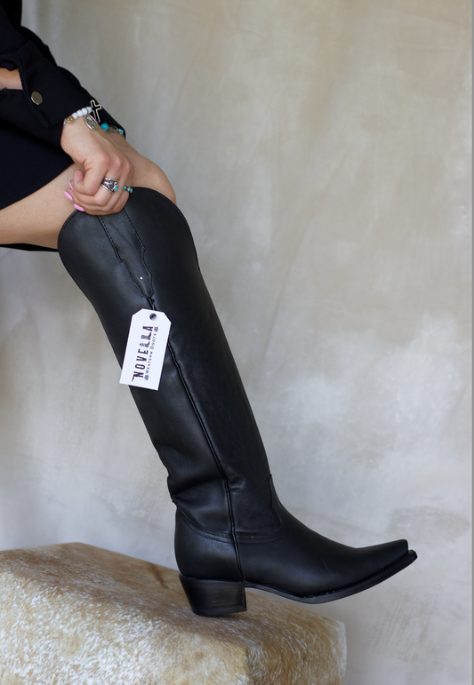 Amores de Julia Tall Black Western Boot